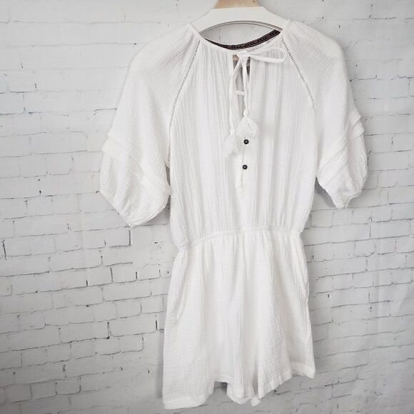 Knox Rose White Cotton Romper Size XS Shorts Tassels Lined Boho Coastal Gauzy - Picture 2 of 7
